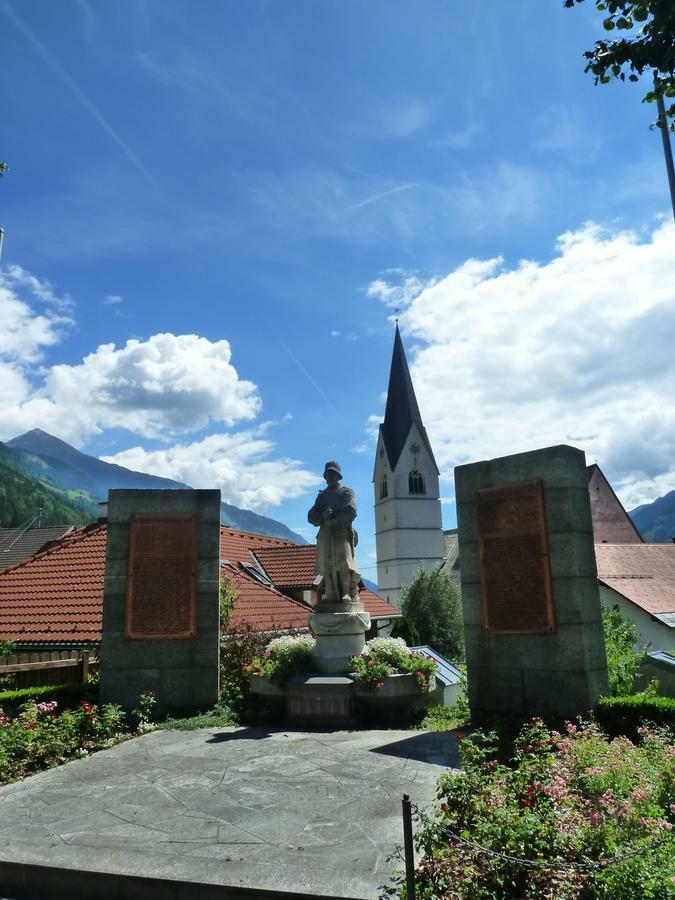 Gaestehaus-Staats Bed and Breakfast Obervellach Exterior foto